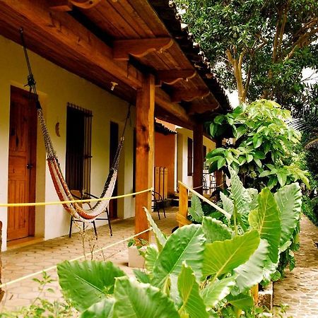Hotel And Restaurant Guancascos 格拉西亚斯 外观 照片