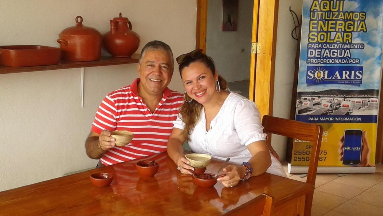 Hotel And Restaurant Guancascos 格拉西亚斯 外观 照片