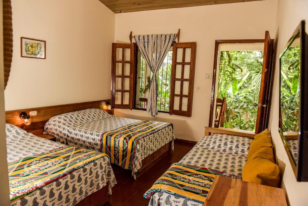 Hotel And Restaurant Guancascos 格拉西亚斯 外观 照片