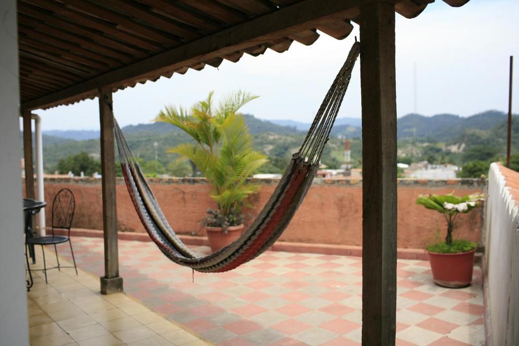 Hotel And Restaurant Guancascos 格拉西亚斯 外观 照片