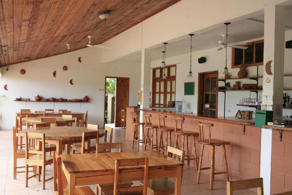 Hotel And Restaurant Guancascos 格拉西亚斯 外观 照片