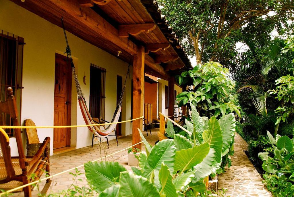 Hotel And Restaurant Guancascos 格拉西亚斯 外观 照片