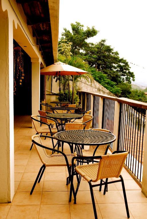 Hotel And Restaurant Guancascos 格拉西亚斯 外观 照片