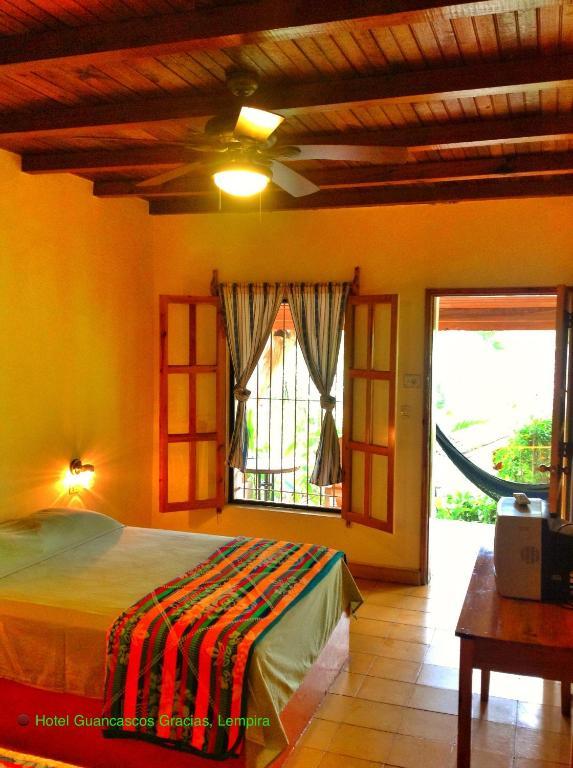 Hotel And Restaurant Guancascos 格拉西亚斯 外观 照片